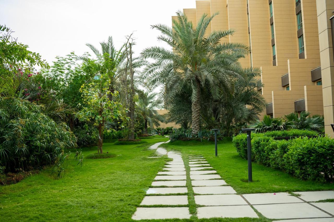 Grand Millennium Al Seef Basra Exteriér fotografie