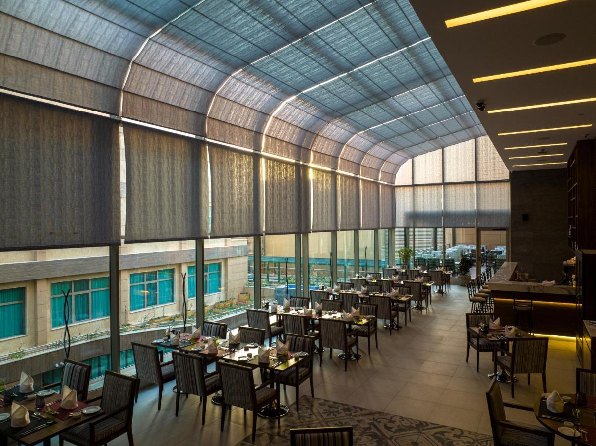 Grand Millennium Al Seef Basra Exteriér fotografie